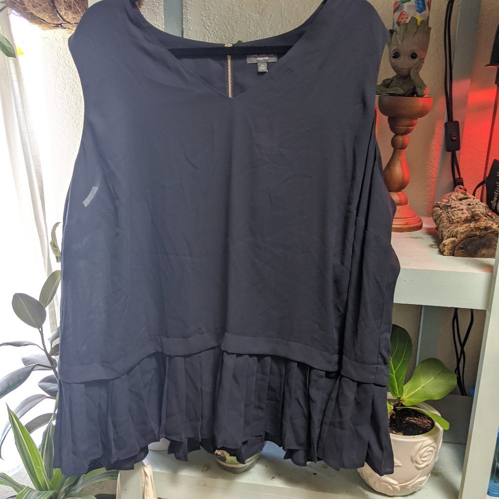 NWT The Limited Navy Peplum Top 2X